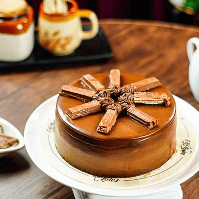 kitkat-chocolate-cake-2-5-lbs